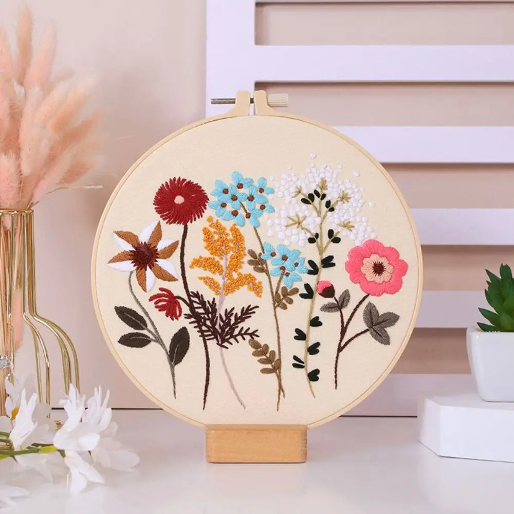 Embroidery Kit Field Bloom Collection
